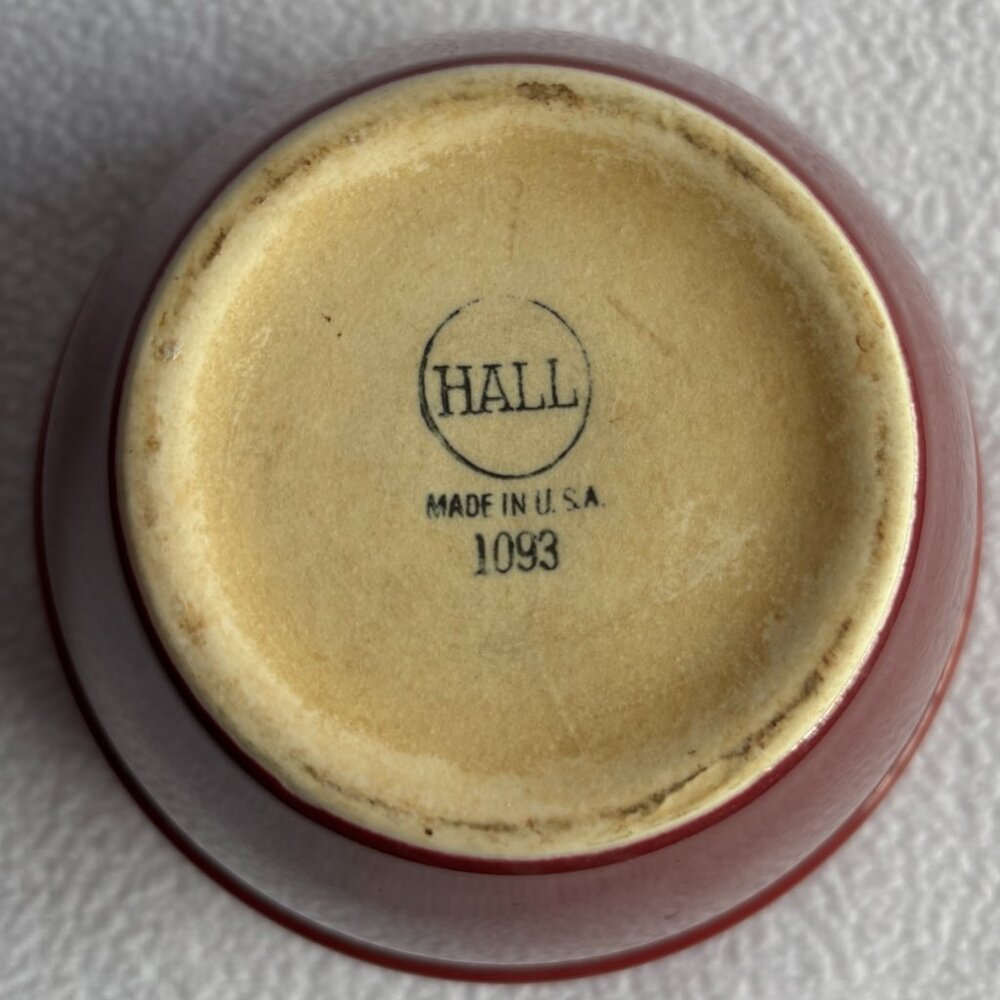 1940s Hall 1093 Burgundy Mixing Bowl 6" Diameter 4" Tall - Picture 4 of 5
